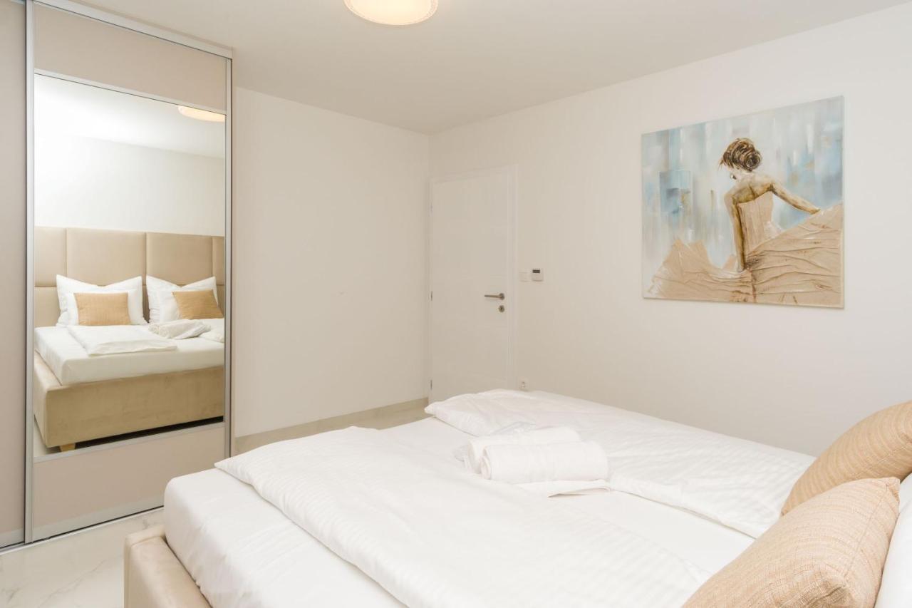 Apartmani Simi - The Sun Crikvenica Exterior photo